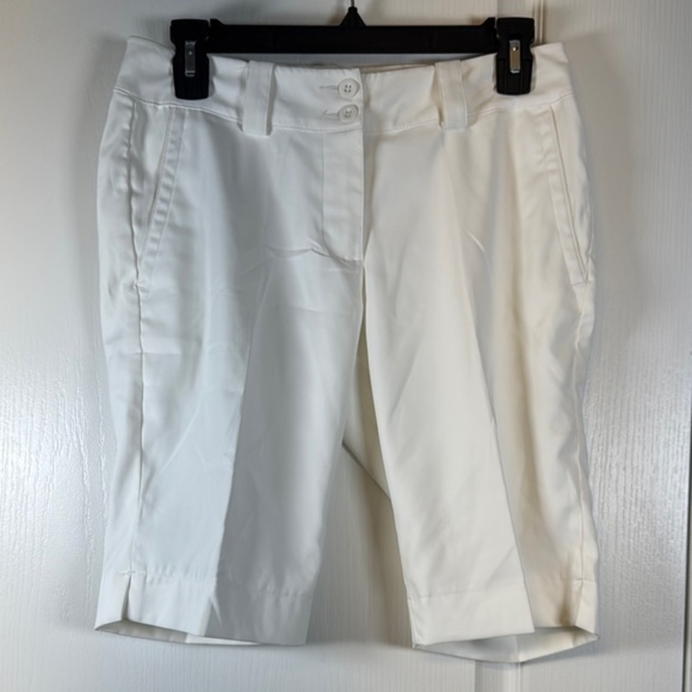 Nike Dri-Fit Golf Tour Performance White Bermuda Shorts Size 2 EUC #5568